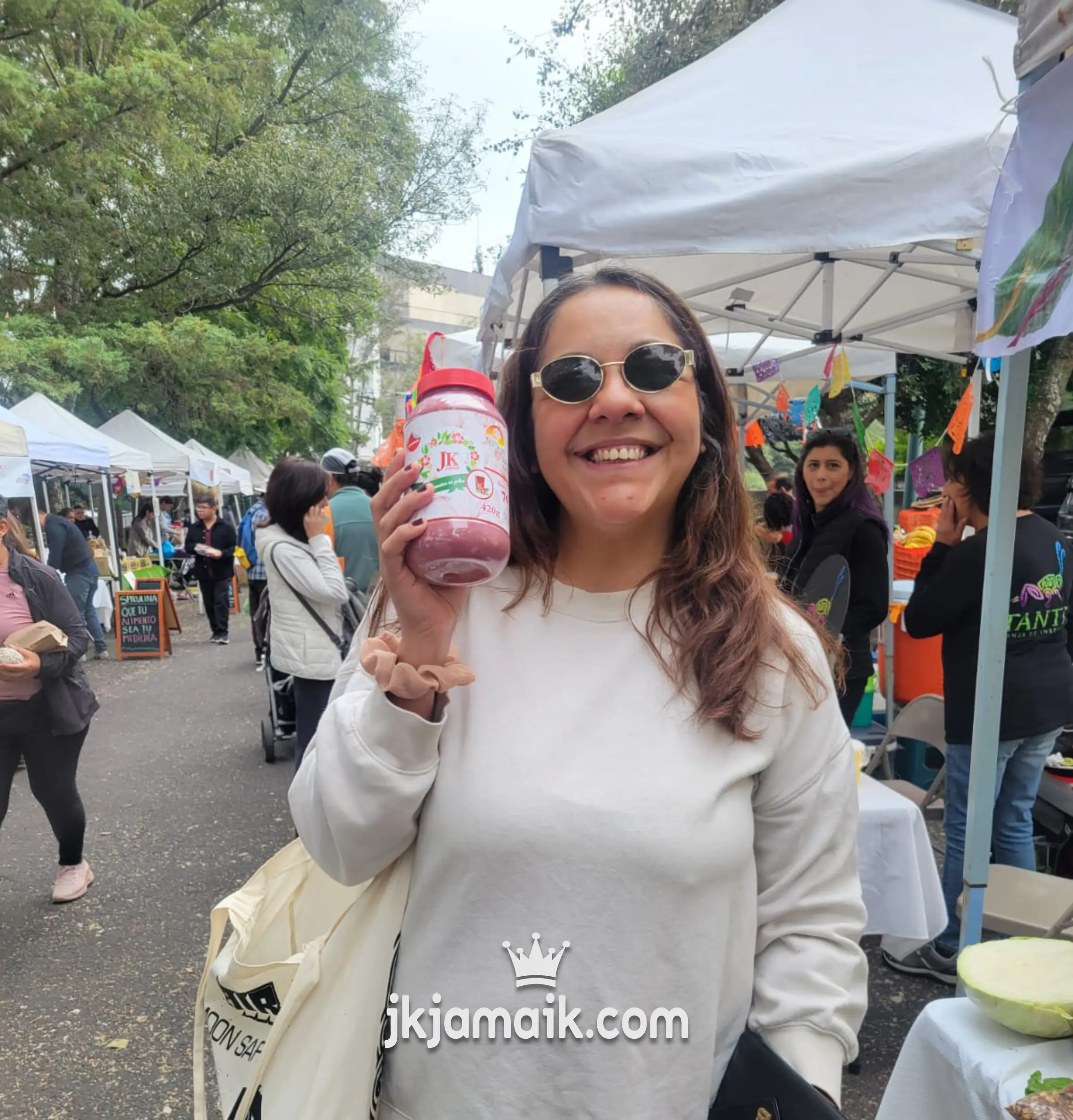 Cliente comprando JK JAMAIK